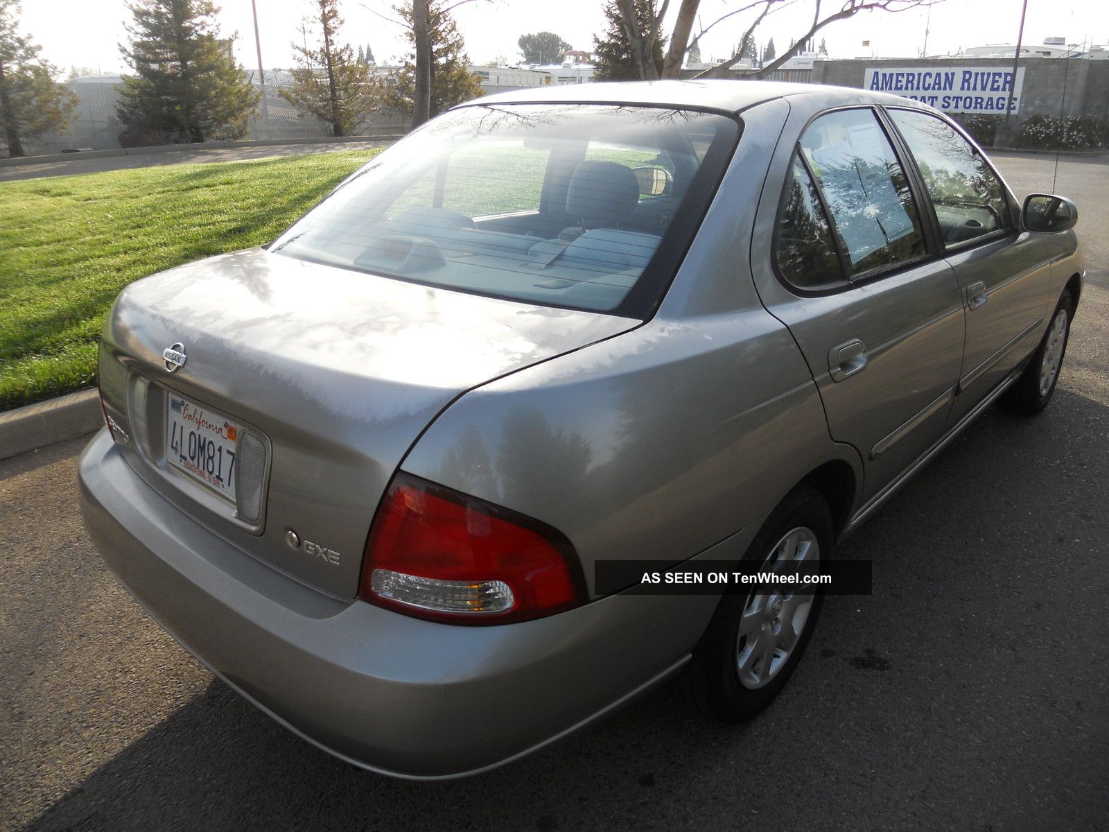 2000 Nissan sentra gxe sedan