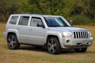 2010 Jeep Patriot Sport Utility 2.  4l Fwd Manual Silver Upgrade Performance Extra photo