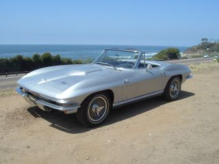 1966 Chevrolet Corvette Sting Ray Convertible 427 / 425 Numbers Matching photo