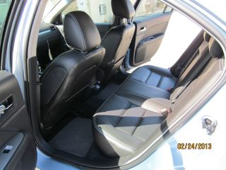 2010 Ford Fusion Hybrid Sedan 4 - Door 2.  5l photo