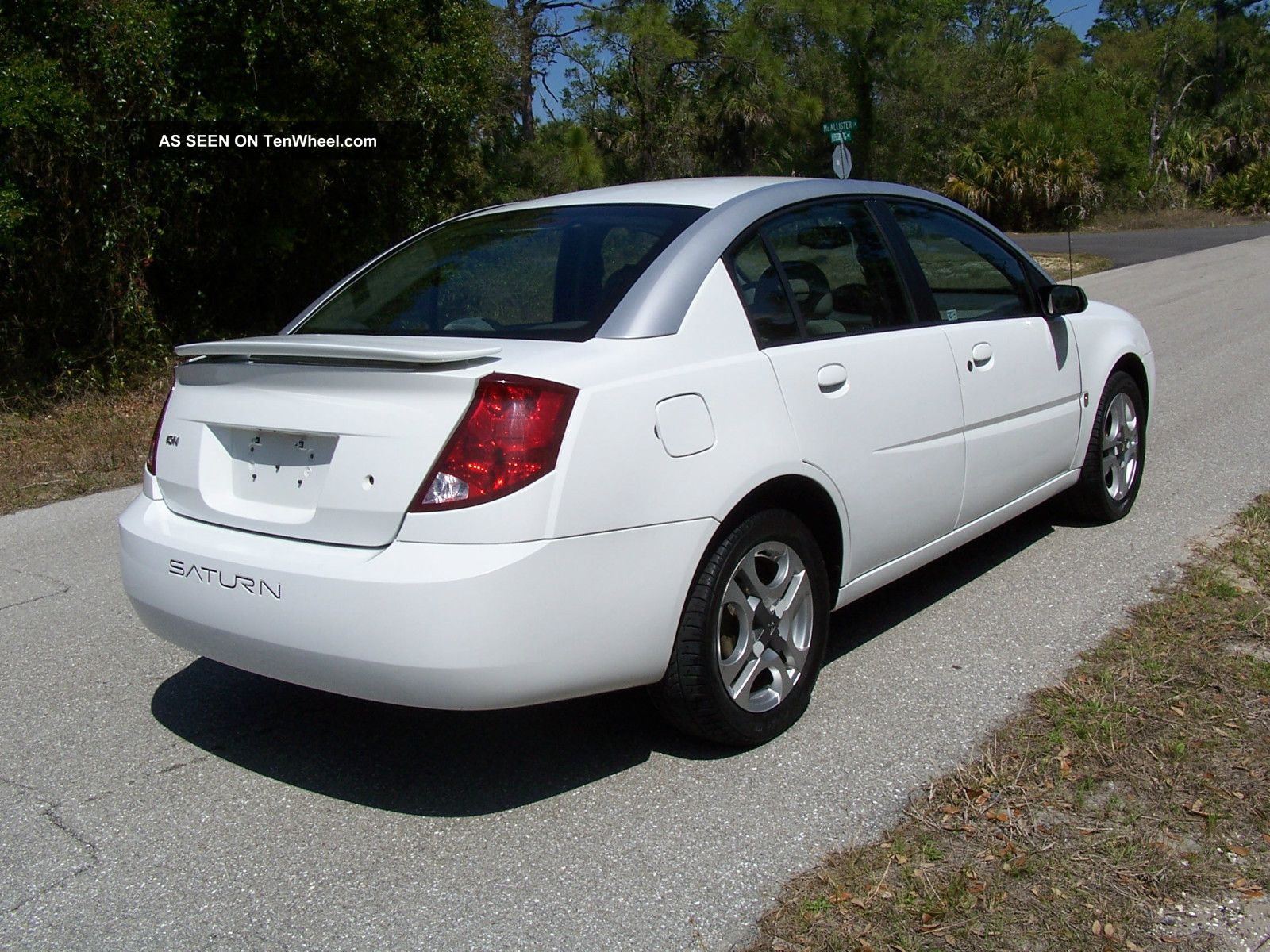 2003 Saturn Ion 3 Sedan 4 Door 2 2l 5 Speed