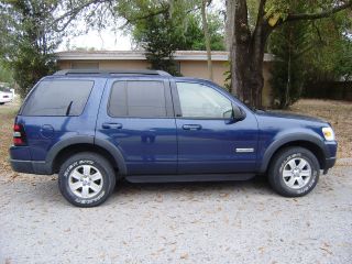 2007 Ford Explorer Xlt Sport Utility 4 - Door 4.  0l 4x4 photo