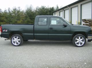 2004 Chevrolet 1500 Extended Cab 4x4 photo