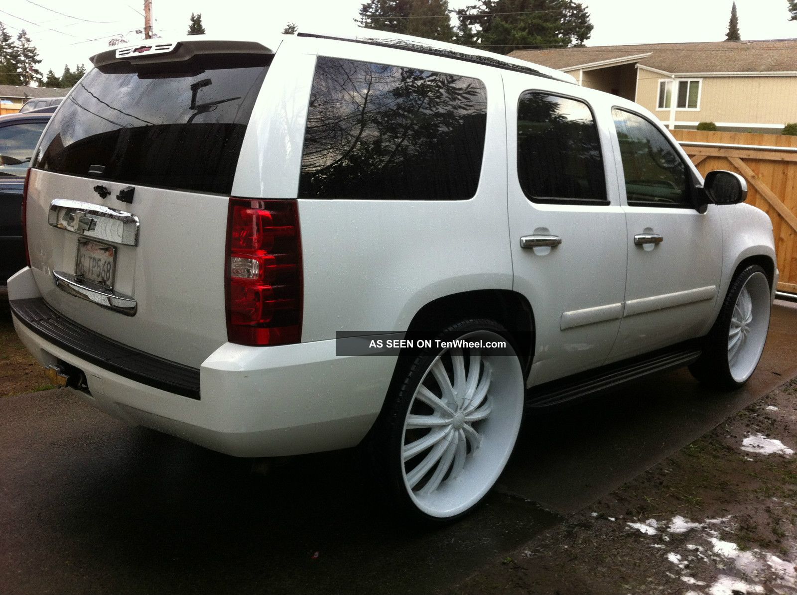 2007 Chevrolet Tahoe Custom White On 28s Tvs