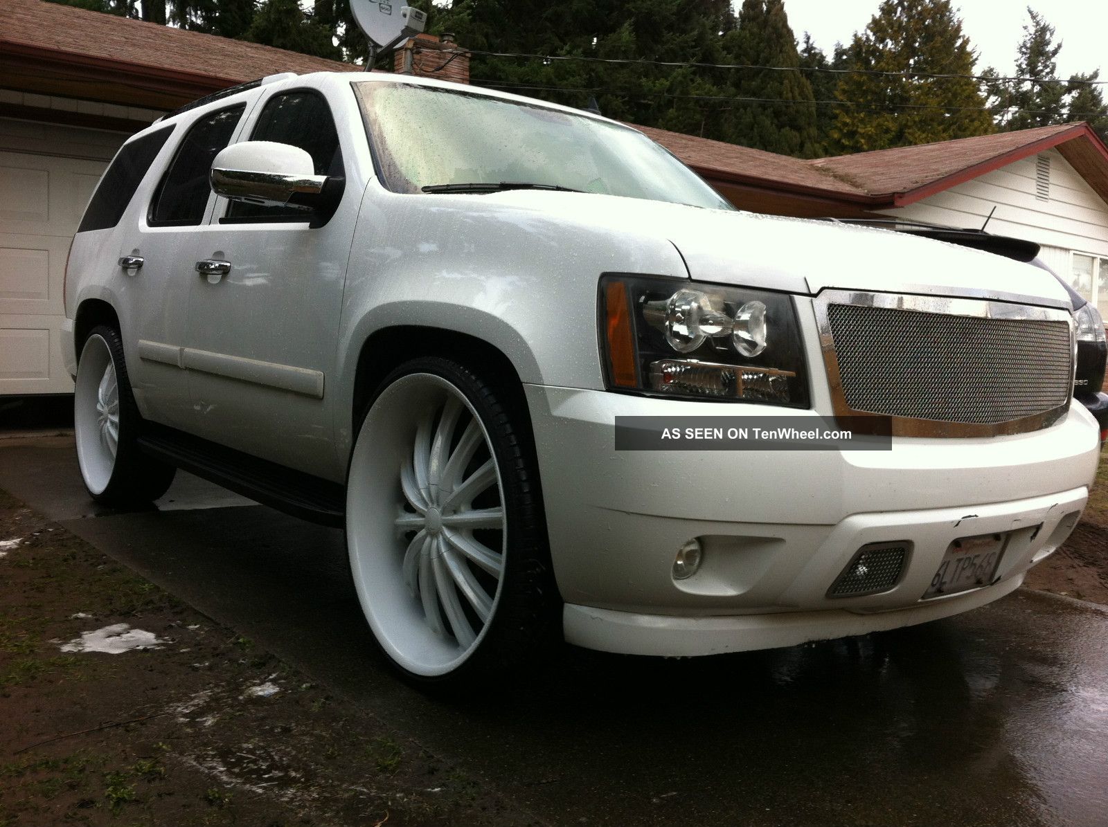 2007 Chevrolet Tahoe Custom White On 28s Tvs