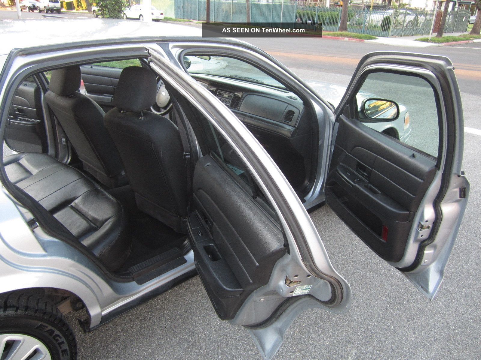 2008 Ford Crown Victoria Police Interceptor Sedan 4 Door