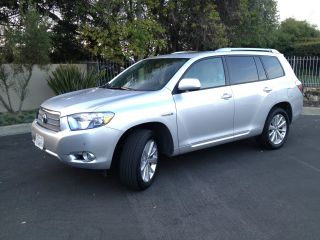 2008 Toyota Highlander Hybrid Limited Sport Utility 4 - Door 3.  3l photo