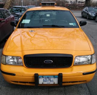 2010 Ford Crown Victoria Nyc Yellow Cab photo