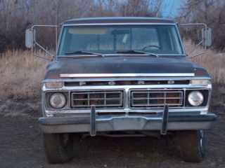 1976 Ford F250 F 250 Supercab Extended Cab Dually Dually Pickup Truck Pick Up photo