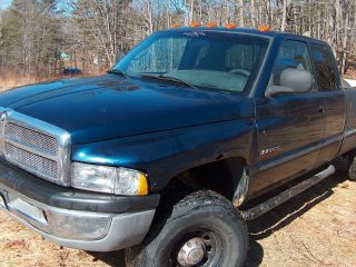 Dodge 2500 Slt Diesel 4x4 2001 Extended Cab Long Bed W / Extra Mounted Wheels photo