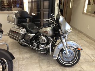2007 Harley Davidson Electra Glide Classic Flhtc Loaded With Extras.  Reduced photo