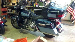 2001 Harley Davidson Ultra Classic. . .  W / Big Bore Kit. . .  Fuel Inj. . .  Loaded photo