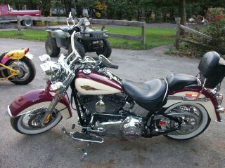 2007 Harleydavidson Softail Deluxe. photo