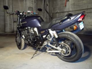 1999 Kawasaki Zrx 1100 (coolant In Oil. . .  Needs Head Gasket??) photo