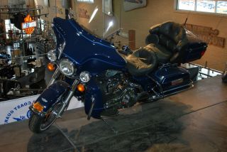 2003 Harley Davidson Flhtcui Shrine Peace Officer photo