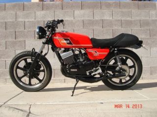 1976 Yamaha Rd 400 - Cafe Racer With Custom Pipes And Seat And Excellent Runner photo