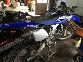 2010 Yz250f Blue - Only About 10 - 12 Hrs.  - Purchased As Leftover photo