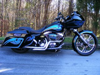2010 Harley - Davidson Custom Roadglide 23 
