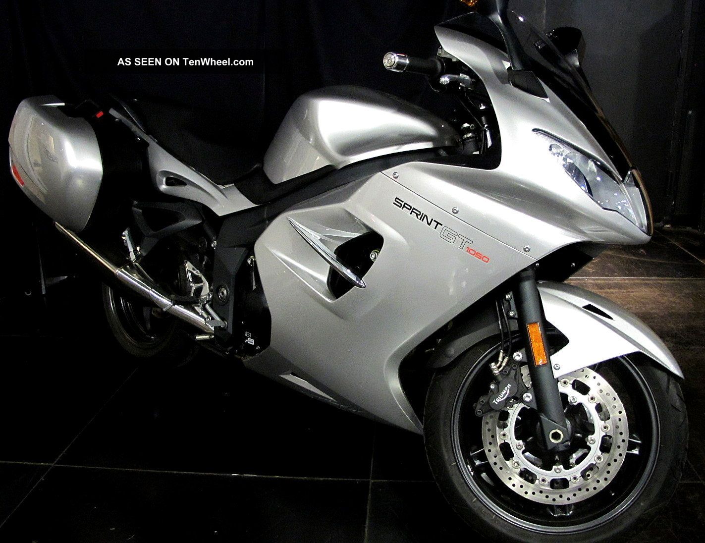 2011 Triumph Sprint Gt 1050 Triple Aluminum Silver