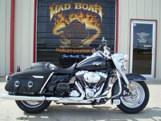 2011 Harley Davidson Flhrc Road King Classic photo