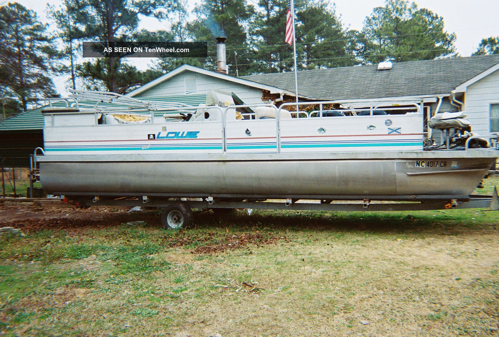 1996 Lowe 245 Pontoon / Deck Boats photo