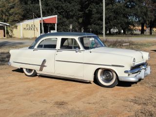 1953 Ford Customline Sedan  