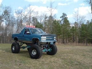 1992 4wd Lifted Chevrolet Show Truck photo