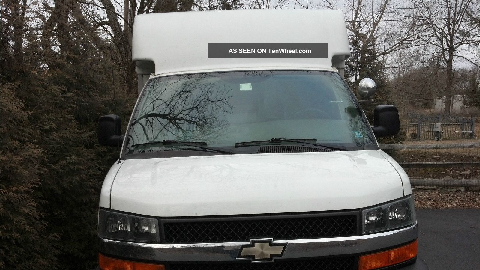 2008 Chevrolet Express 3500 W / Ten Foot Spartan Body And Custom Shelves