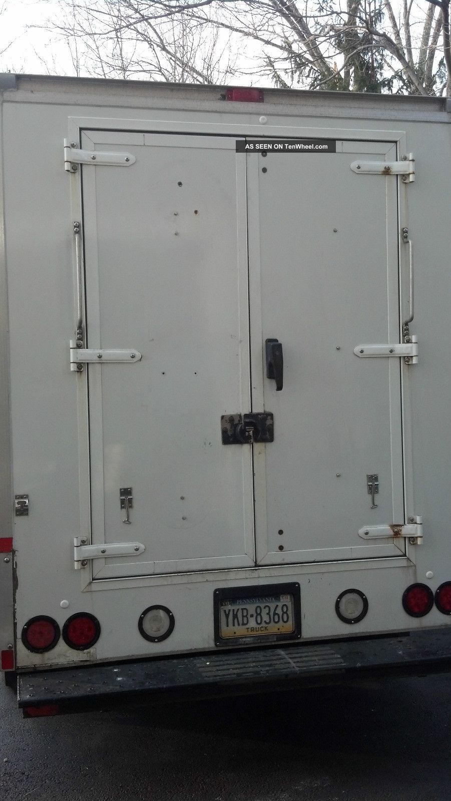 2008 Chevrolet Express 3500 W / Ten Foot Spartan Body And Custom Shelves