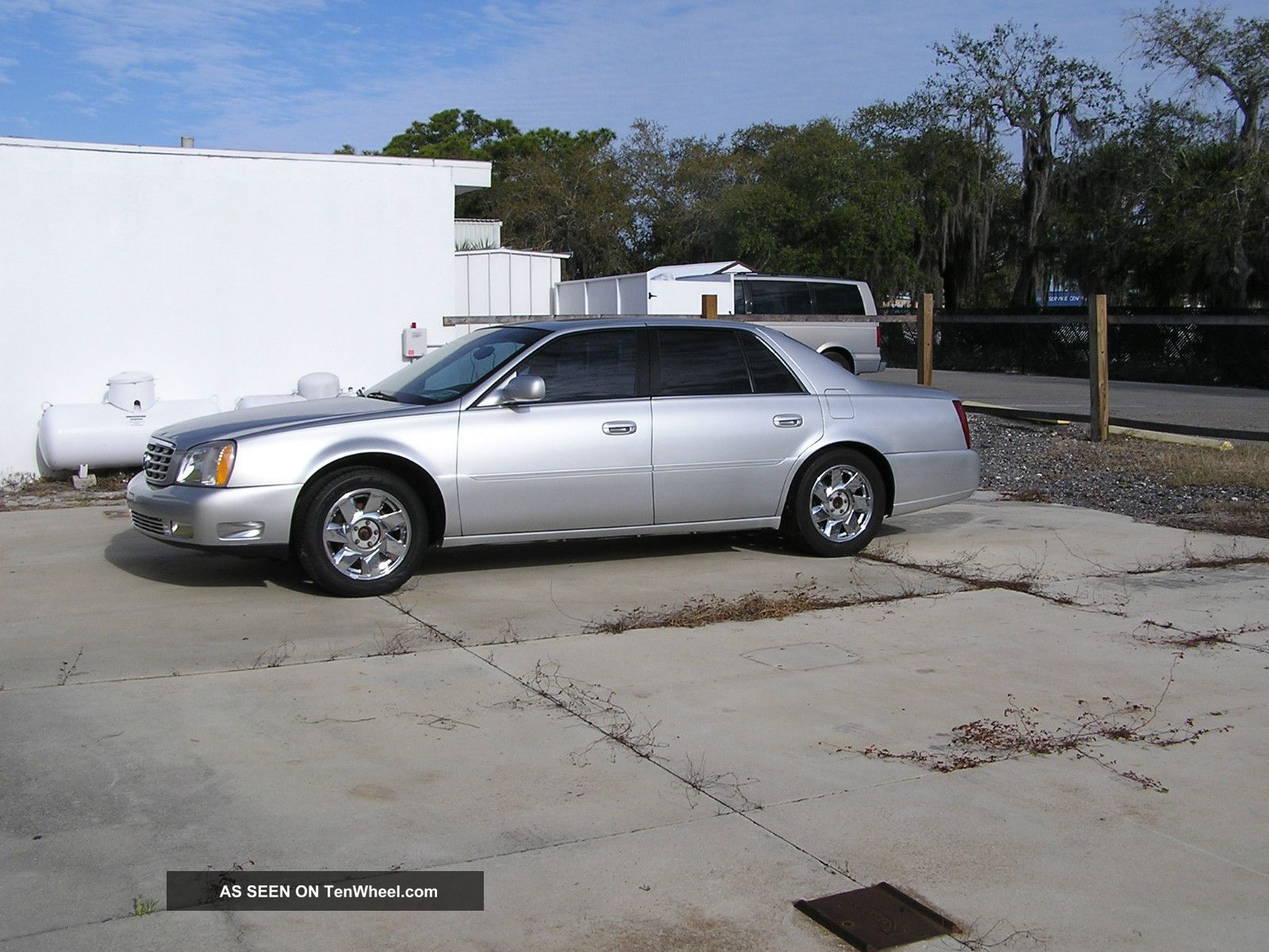 2001 Cadillac Deville Dts / Four Door Sedan / Silver / Project Car