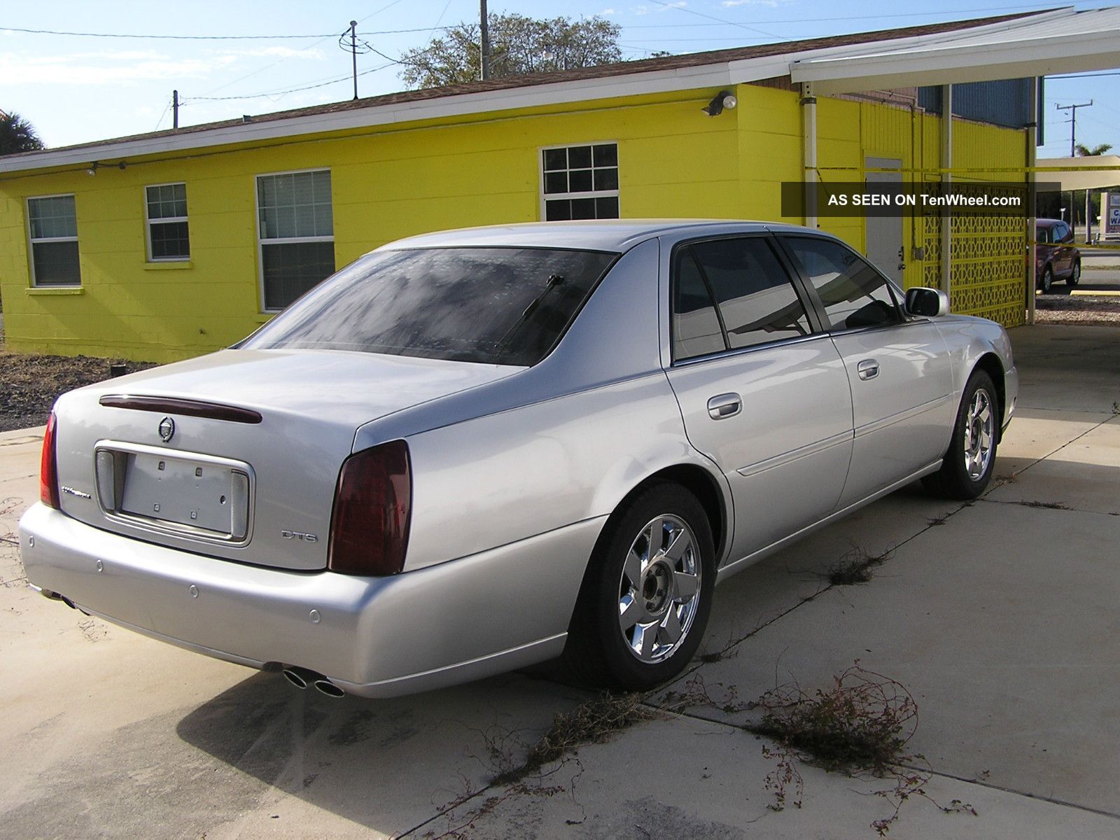 2001 Cadillac Deville Dts / Four Door Sedan / Silver / Project Car