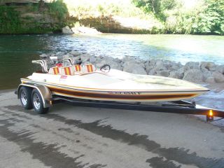 1980 Southwind 19ft Dragster Tunnel Hull Jet Boat photo