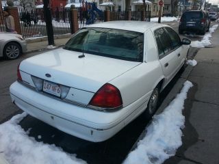 2001 Ford Crown Victoria V8 White - Sony Stereo,  Remote Start,  Active Alarm Sys. photo