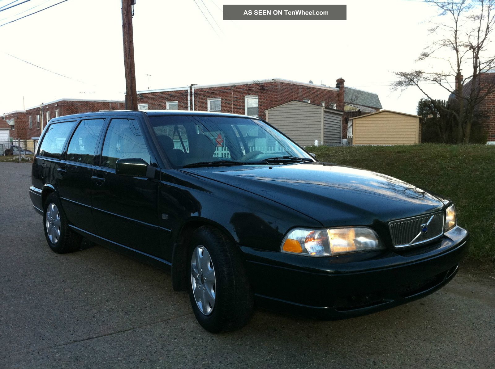 1999 Volvo V70 Base Wagon 4 Door 2. 4l Strong And
