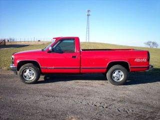 1993 Chevrolet 1500 4x4 Pickup Standard Cab photo