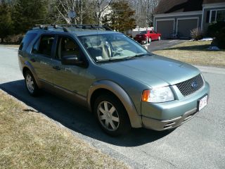 2005 Ford Freestyle Se Wagon 4 - Door 3.  0l photo