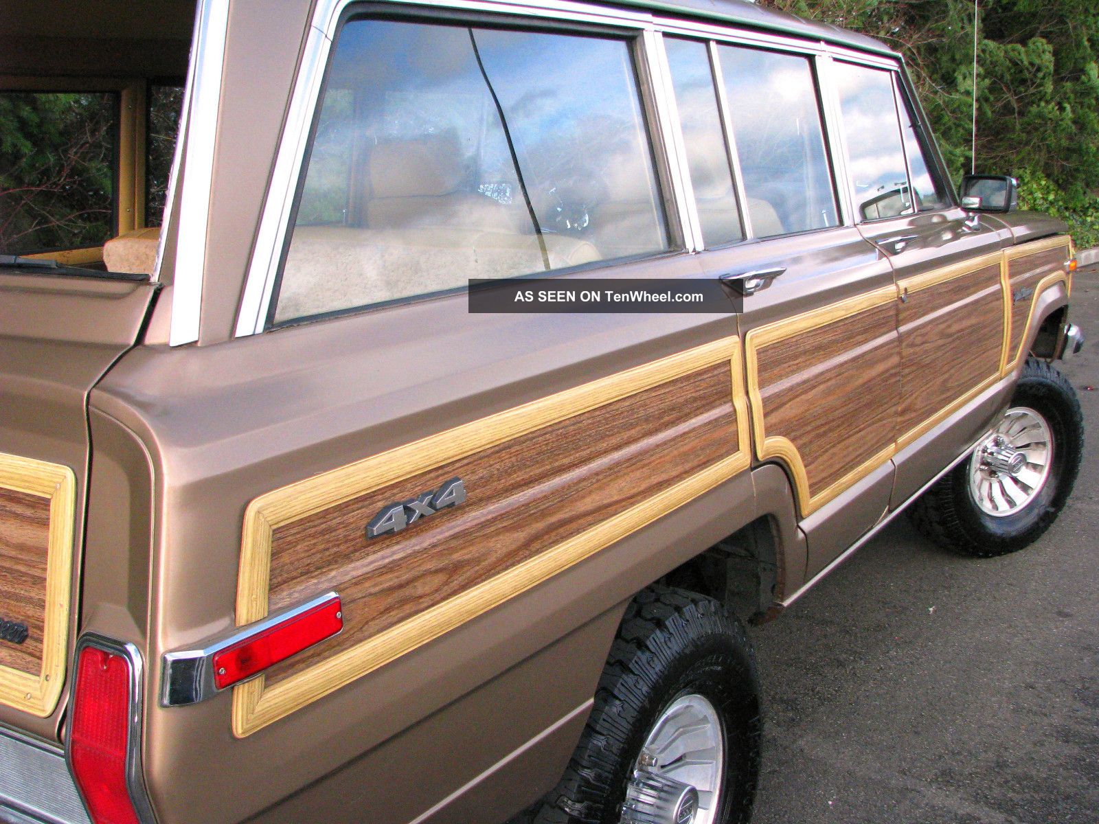 1988 Jeep Grand Wagoneer Vintage Woody 4x4 In Condition