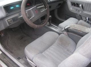 1990 Oldsmobile Cutlass Supreme Base Coupe 2 - Door 3.  1l photo