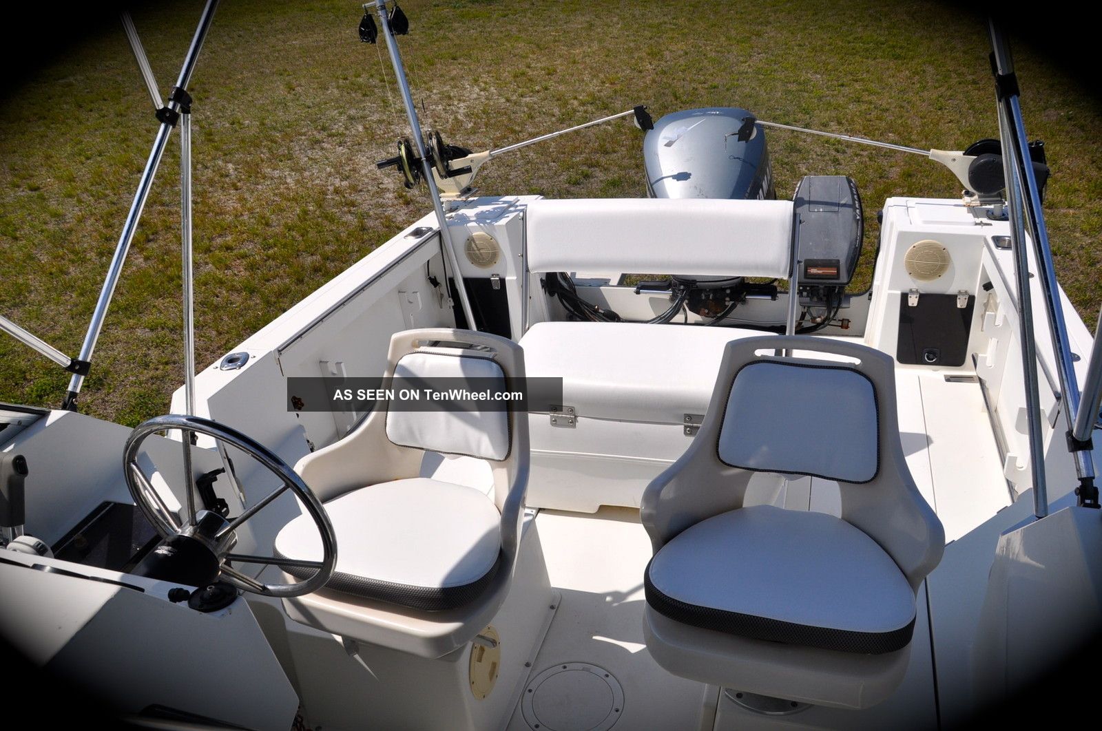 1991 Celebrity 210 Fish Hawk