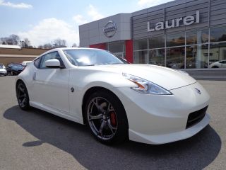 2013 Nissan 370z Nismo Coupe 6 Speed Manual 3.  7l V6 Pearl White photo