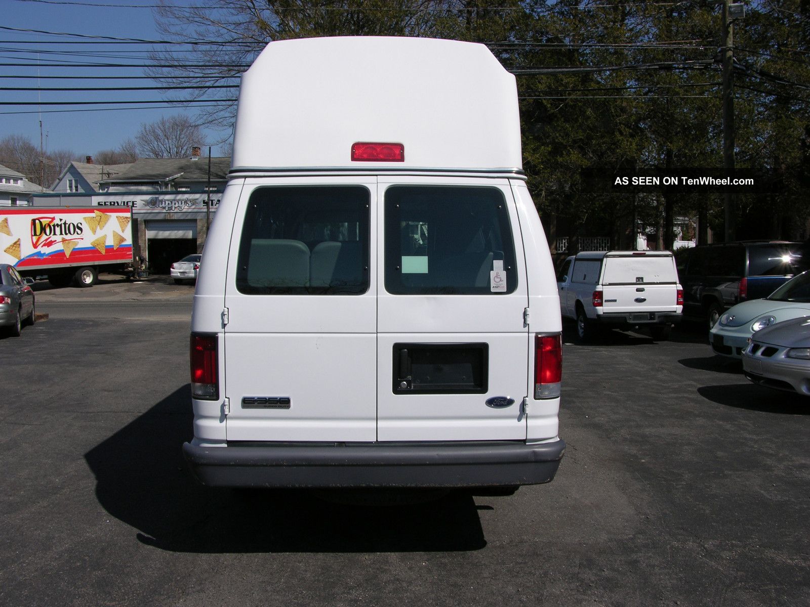 2006 Ford E 350 Duty High Top Wheelchair Van