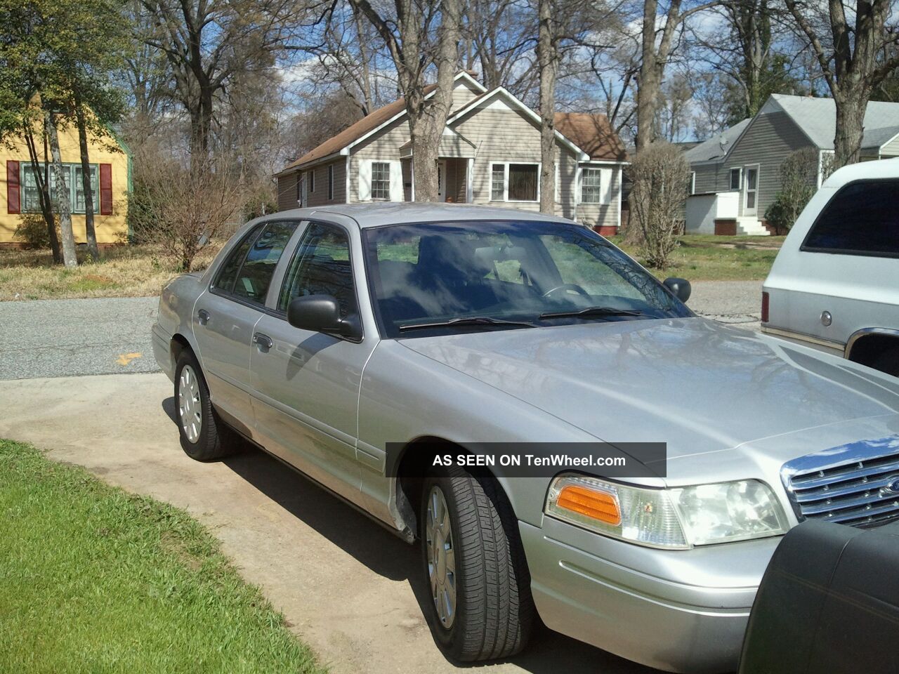 2007 Ford Crown Victoria Police Interceptor Sedan 4 Door