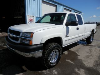 2004 Chevrolet Silverado 2500hd Ext Cab 4x4 Duramax Diesel photo