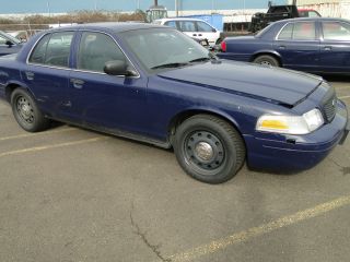 2008 Ford Crown Victoria Police Interceptor - Retired Police Vehicle photo
