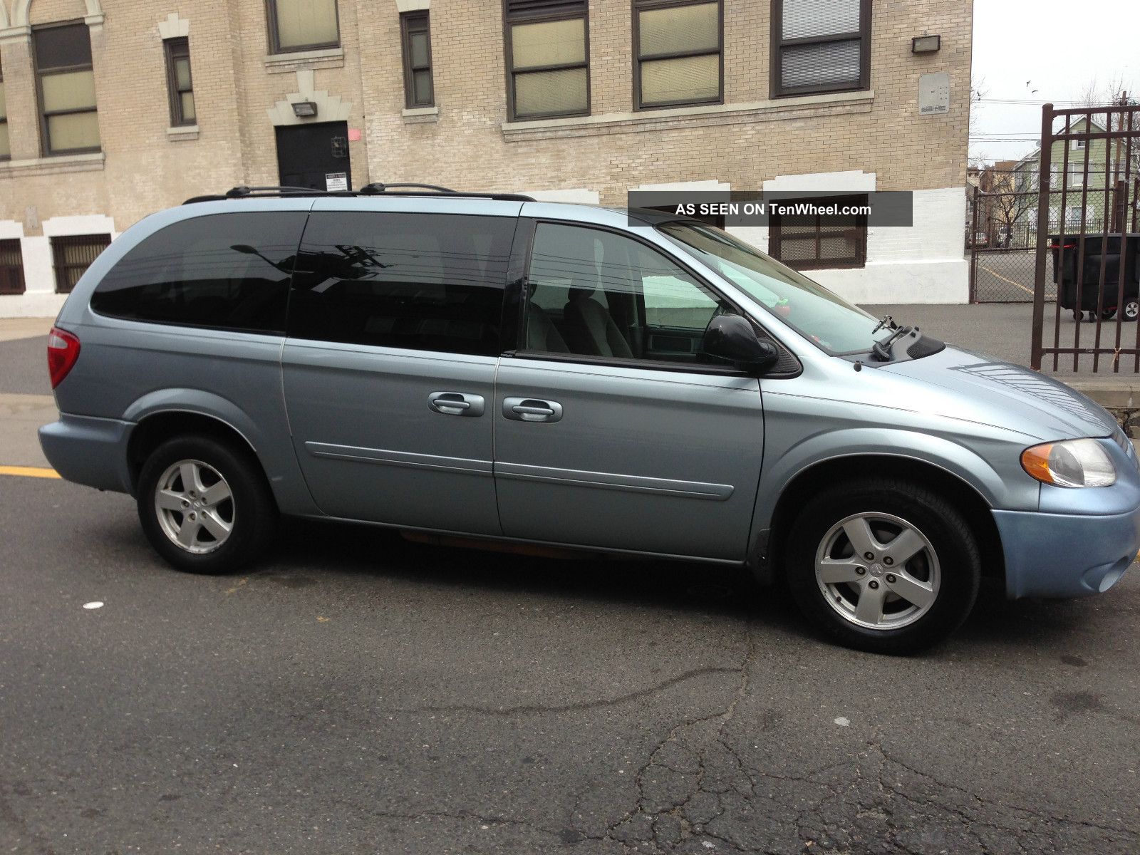 2006 Dodge Caravan Light Blue Color