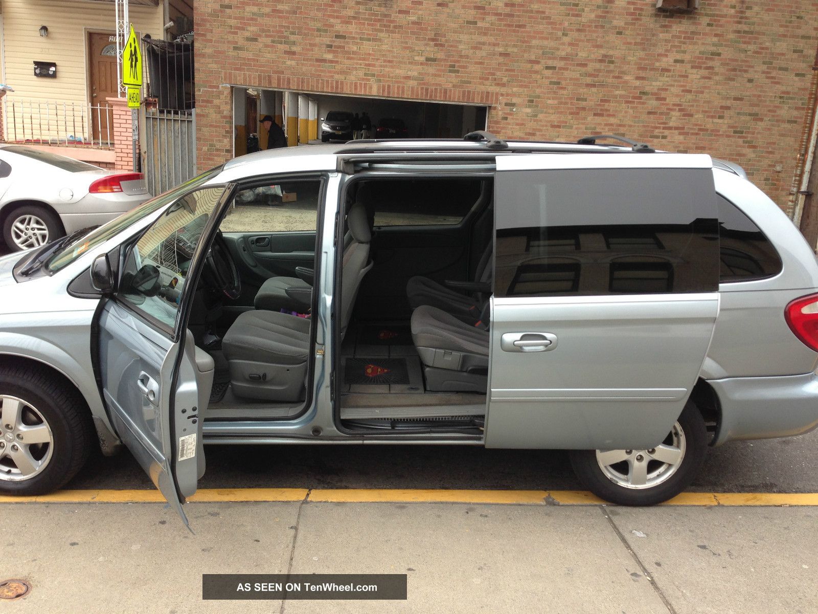 2006 Dodge Caravan Light Blue Color