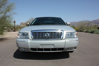 2011 Mercury Grand Marquis Ls Sedan 4 - Door 4.  6l photo