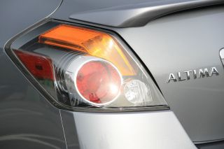 2008 Nissan Altima S Sedan 2.  5l 4cylinder Gas Saver Inside & Out photo