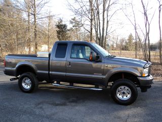 2003 Ford F250 Powerstroke Diesel Fx4 Ext Cab 4x4 $16900 / Offer photo