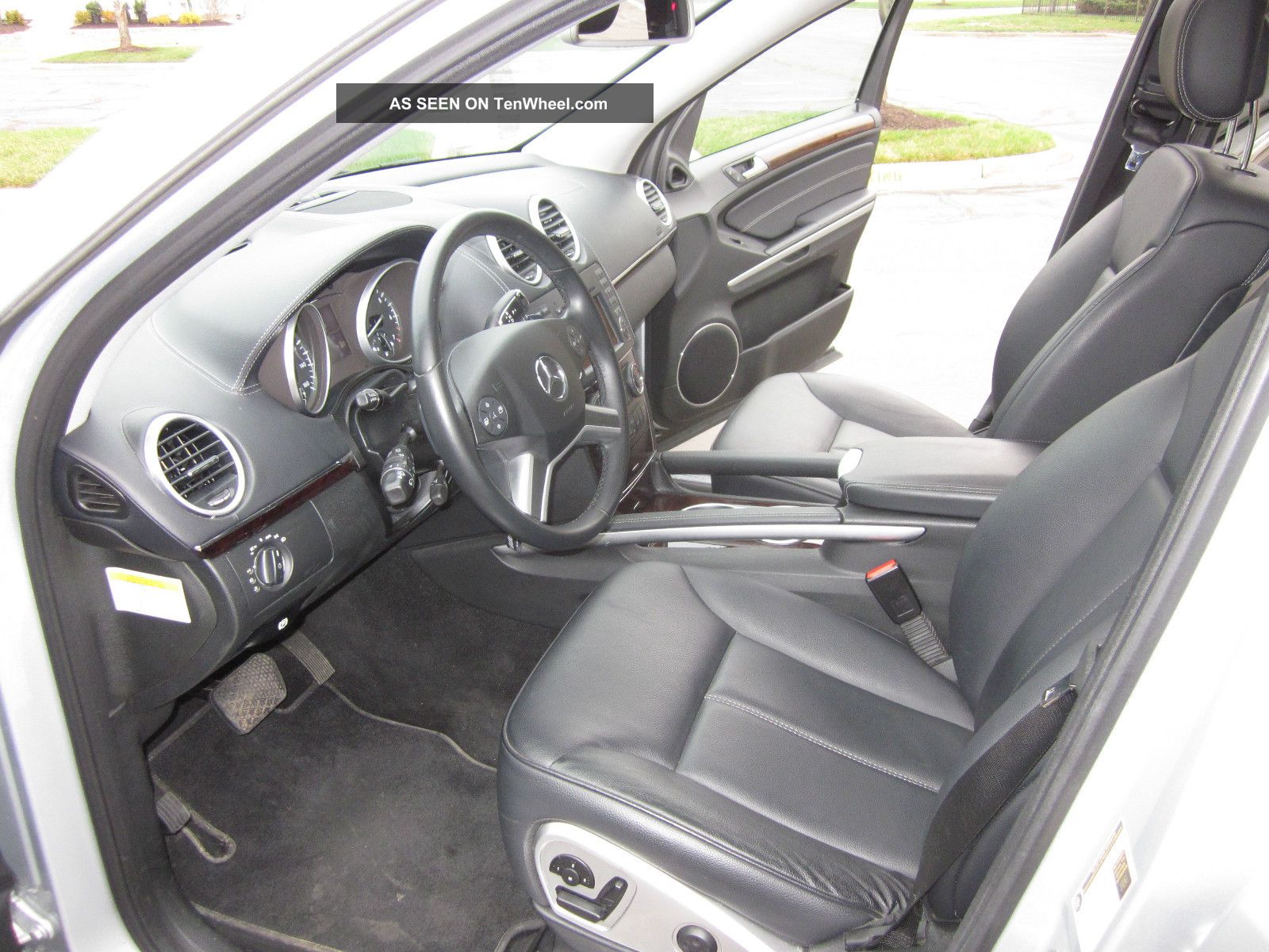 2011 Mercedes - Benz Gl450 Base Sport Utility 4 - Door 4. 6l